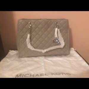 Michael Kors tote